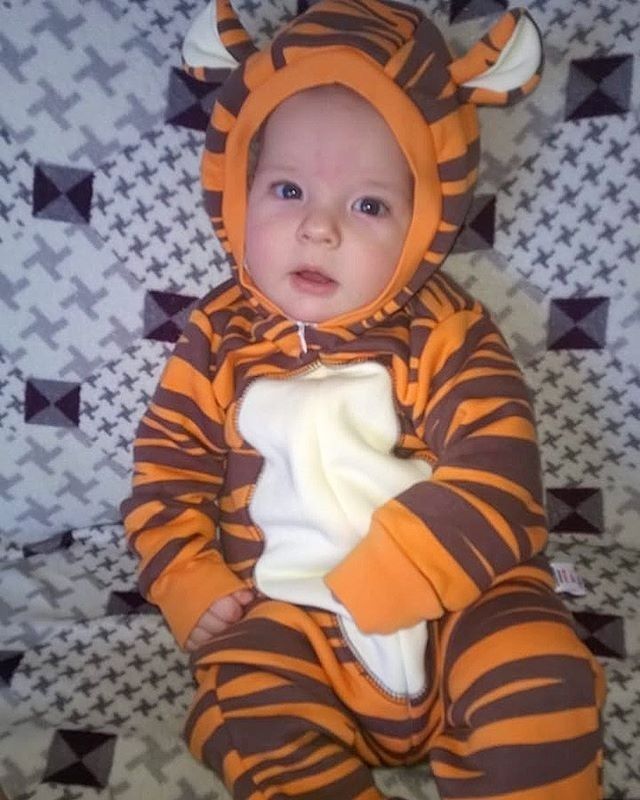 Full Moon Suit European And American Style Ins Explosion Model Super Cute Tiger Shape Hooded Tail Long-sleeved Romper Romper Special Offer
