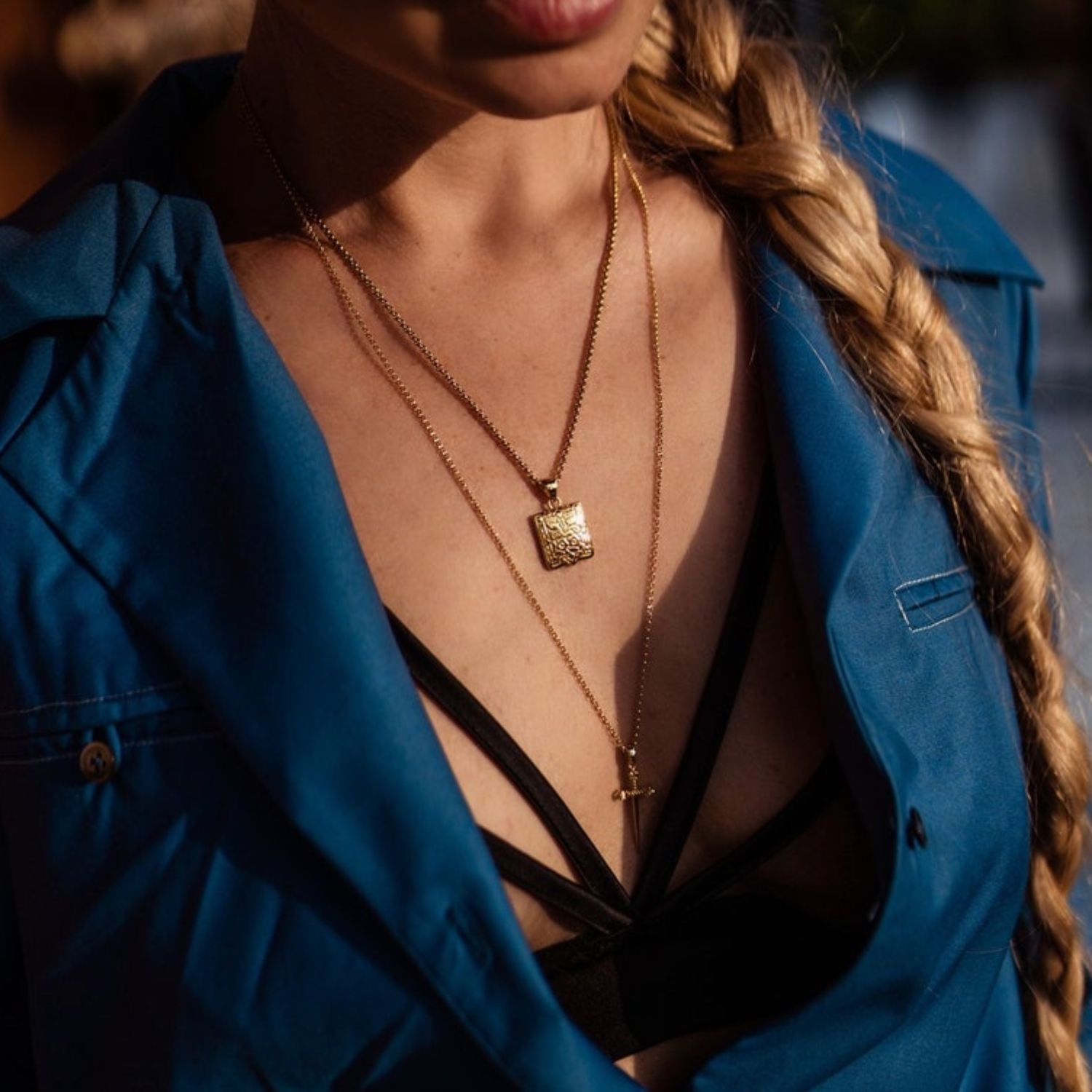 Love Flower Photo Album Pendant Square Opening Necklace Niche Design Opening And Closing LOVE Pendant Clavicle Chain