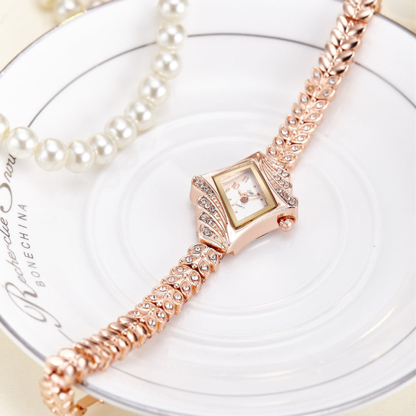 Bracelet Fashion Watch Women&#039;s Steel Band Rhinestone Student Quartz Ins Wind Electronic Ladies Fashion Watch