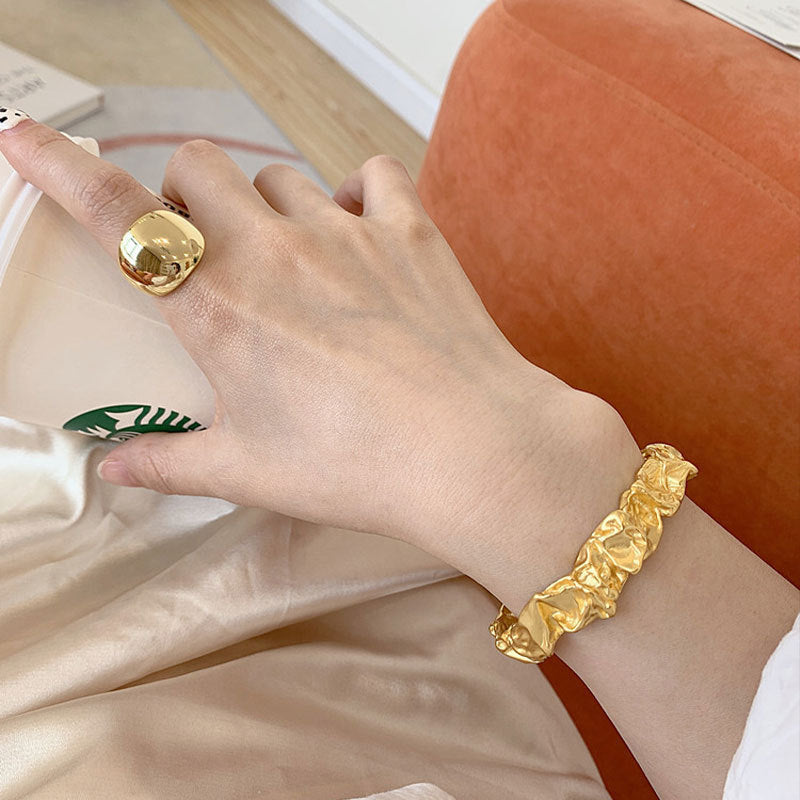 Korean Version Of Light Luxury Exaggerated Bracelet For Women Retro Fashion Heavy Industry Geometric Irregular Hip Hop Concave And Convex Tin Foil Bracelet Jewelry